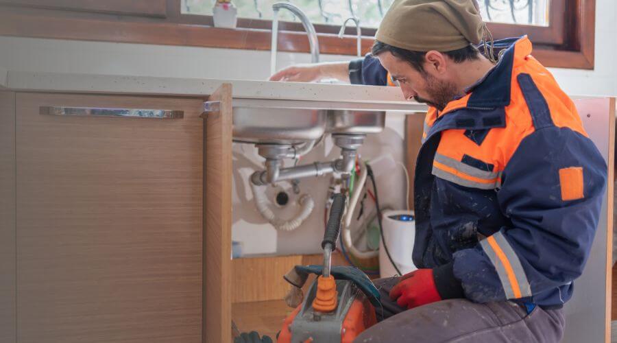 leaky faucet repair in Collierville, TN